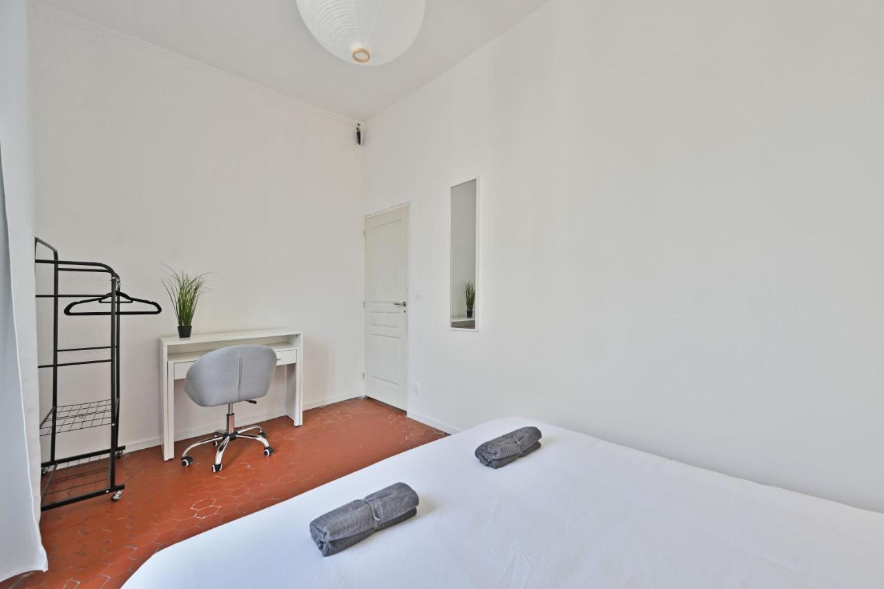 Au Roi Rene - Ac Clim - Wifi Apartment Avignon Bagian luar foto